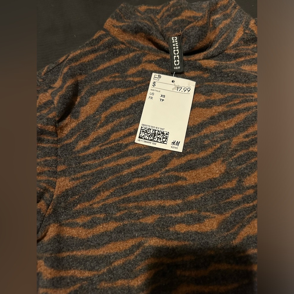 H&M Turtleneck shirt